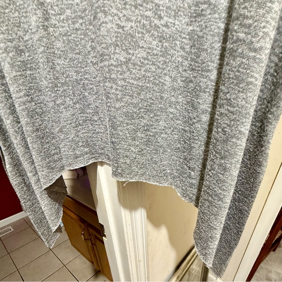 Torrid Heather Gray Short Sleeve Tee - Picture 3 of 5